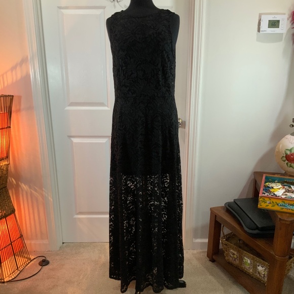 Banana Republic Black Lace Maxi Evening Dress Size Large - Picture 12 of 12